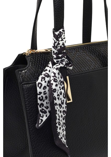 Kadın Siyah Uzun Askılı Desenli Kol Çantası 25WBD285814