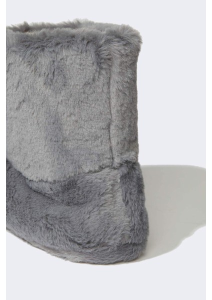 Kadın Düz Taban Ev Botu