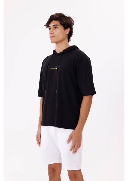 Göğüs Yazı Detaylı Kordonlu Kapüşon Geniş Kalıp Kısa Kollu Rahat Kesim Kapüşonlu Tişört fiyatları