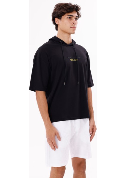 Göğüs Yazı Detaylı Kordonlu Kapüşon Geniş Kalıp Kısa Kollu Rahat Kesim Kapüşonlu Tişört fırsatları