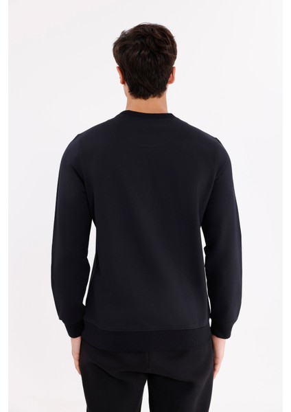 Minimal Logolu Bisiklet Yaka Ribana Manşetli Rahat Kalıp Mevsimlik Sweatshirt modelleri