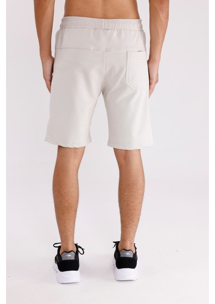 Yumuşak Dokulu Lastikli Bel Yan Cepli Rahat Kalıp Diz Hizası Logo Nakışlı Mevsimlik Şort modelleri