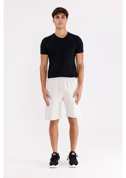 Yumuşak Dokulu Lastikli Bel Yan Cepli Rahat Kalıp Diz Hizası Logo Nakışlı Mevsimlik Şort indirimleri