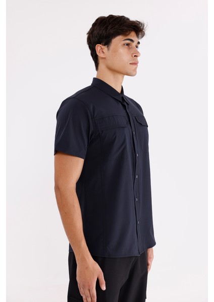 Kısa Kollu Çift Cepli Esnek Kumaş Düğmeli Gömlek fırsatları