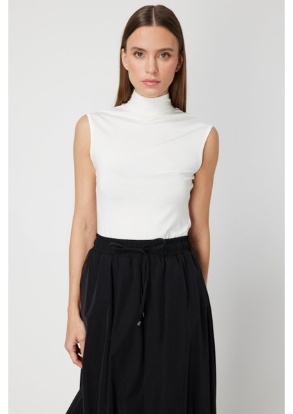 Kadın Dik Yaka Kolsuz Basic Bluz 61432 Ekru