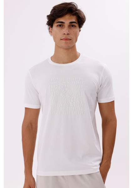 Bisiklet Yaka Kabartma Yazı Baskılı Yumuşak Dokulu Rahat Kalıp Kısa Kollu Tişört indirimleri