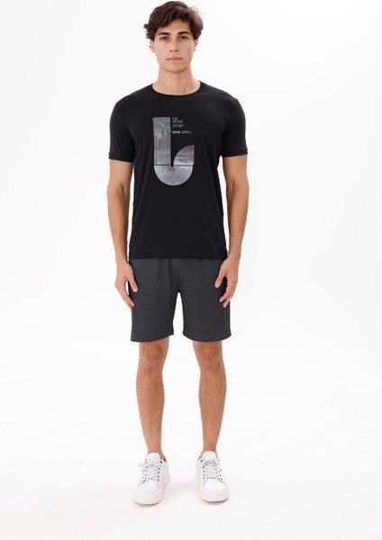 Bisiklet Yaka Büyük Göğüs Baskılı Modern Grafik Detaylı Kısa Kollu Tişört