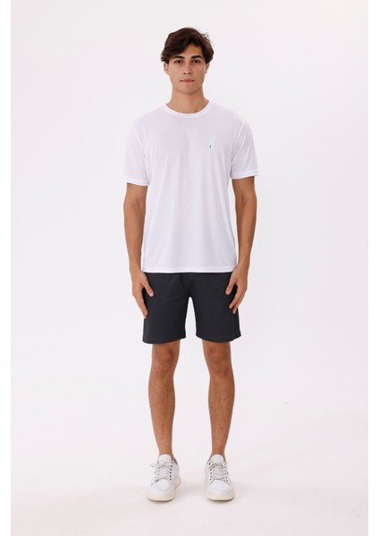 Bisiklet Yaka Nefes Alabilen Jarse Yapılı Rahat Kalıp Kısa Kollu Dikey Göğüs Nakış Detaylı Tişört