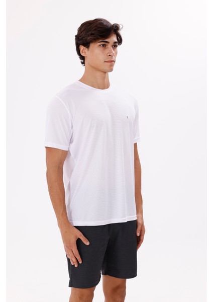 Bisiklet Yaka Nefes Alabilen Jarse Yapılı Rahat Kalıp Kısa Kollu Dikey Göğüs Nakış Detaylı Tişört fırsatları