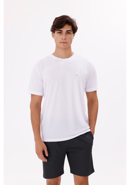 Bisiklet Yaka Nefes Alabilen Jarse Yapılı Rahat Kalıp Kısa Kollu Dikey Göğüs Nakış Detaylı Tişört indirimleri