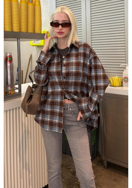 Bebe Mavisi Oversize Ekose Desenli Kadın Gömlek MG2589