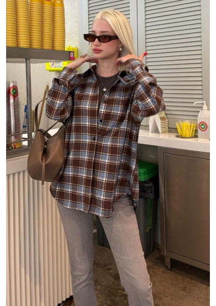 Bebe Mavisi Oversize Ekose Desenli Kadın Gömlek MG2589 indirimleri