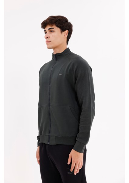 Çizgili Yüzey Efektli Rahat Kesim Yarım Düğmeli Mevsimlik Polo Yaka Tişört fiyatları