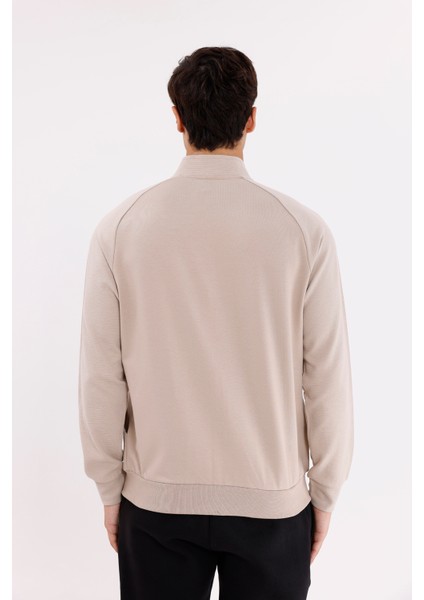 Çizgili Yüzey Efektli Rahat Kesim Yarım Düğmeli Mevsimlik Polo Yaka Tişört modelleri