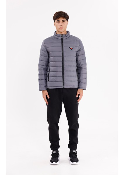 Yüksek Yaka Kapitone Kanallı Tam Fermuarlı Çift Cepli Hafif Isı Yalıtımlı Şişme Mont