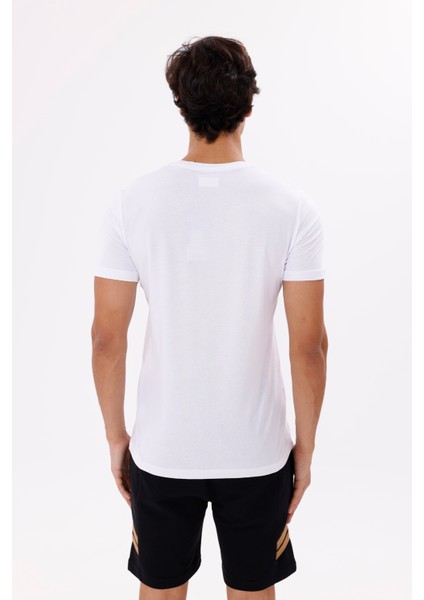 Dikdörtgen Fotoğraf Baskılı Yumuşak Dokulu Bisiklet Yaka Kısa Kollu Rahat Kesim Tişört modelleri