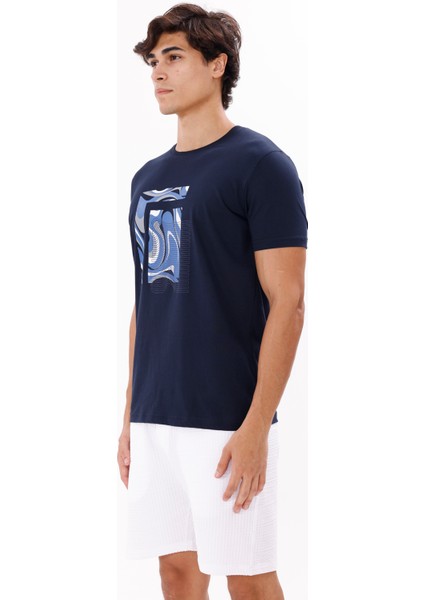 Geometrik Dalga Desenli Ön Baskı Detaylı Bisiklet Yaka Rahat Kalıp Kısa Kollu Tişört fiyatları