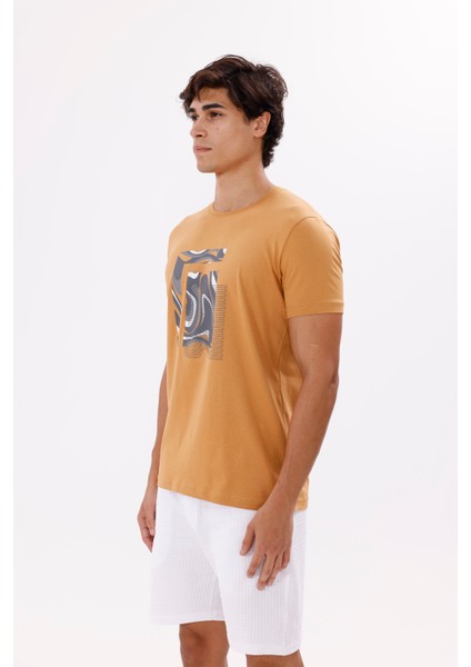 Geometrik Dalga Desenli Ön Baskı Detaylı Bisiklet Yaka Rahat Kalıp Kısa Kollu Tişört fiyatları