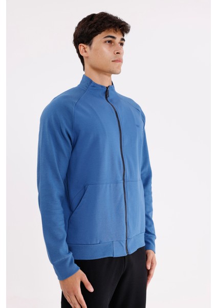 Çizgili Yüzey Efektli Rahat Kesim Yarım Düğmeli Mevsimlik Polo Yaka Tişört fırsatları