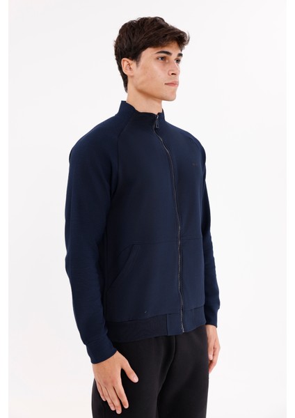 Çizgili Yüzey Efektli Rahat Kesim Yarım Düğmeli Mevsimlik Polo Yaka Tişört fırsatları