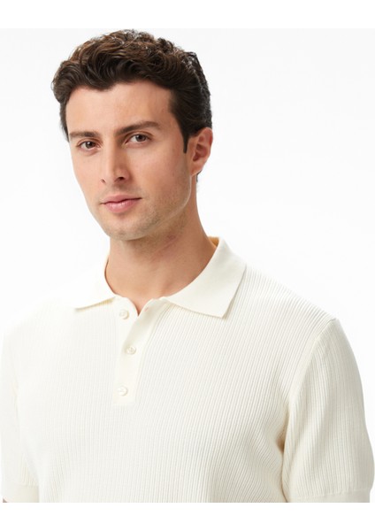 Erkek Krem Regular Fit Kısa Kollu Triko S55110T.1MA fırsatları