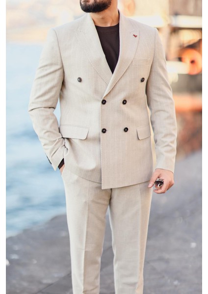 Ince Çizgi Detaylı Kruvaze Ceket