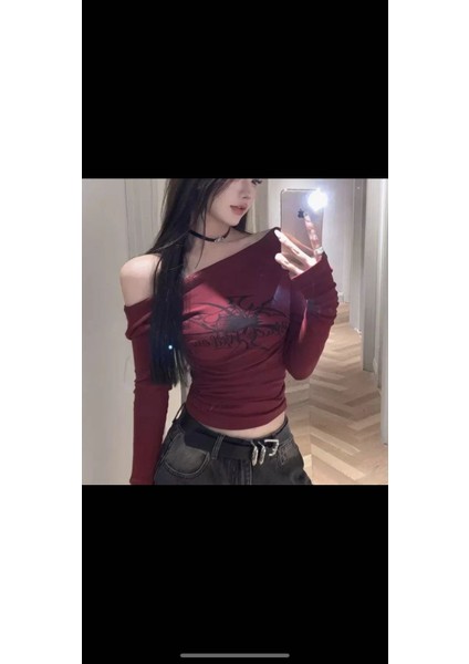 Black Widow Madonna Yaka Tam Boy Y2K Bluz