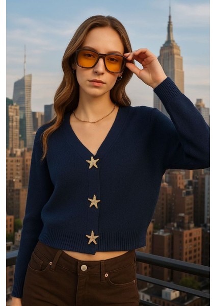 Kadın Yıldız Düğmeli Triko Hırka