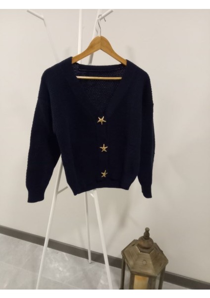 Kadın Yıldız Düğmeli Triko Hırka modelleri