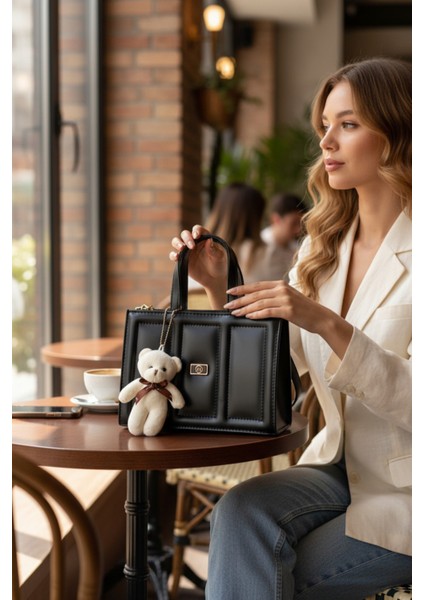 Kadın Siyah Peluş Charm Hediyeli Suni Deri Kadın El/omuz Çantası fiyatları