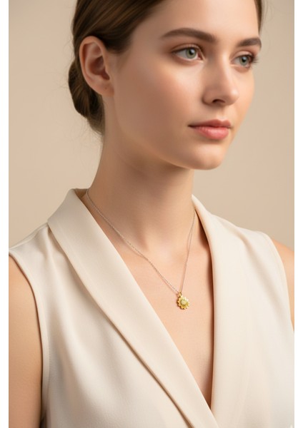 Mmif Ayçiçeği Motifli Altın Renk Kolye ve Paslanmaz Zincirli Kadın Şık Günlük Takı