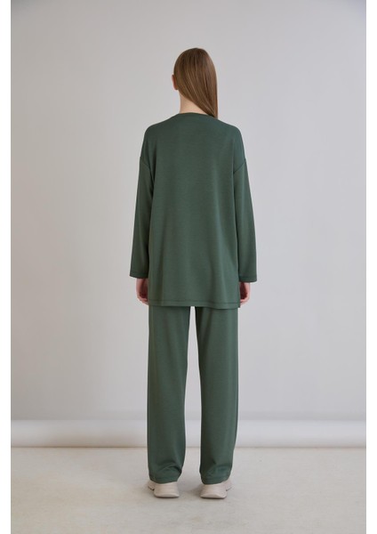 Kadın Cepleri Deri Garnili Baskılı Haki Eşofman Takımı indirimleri