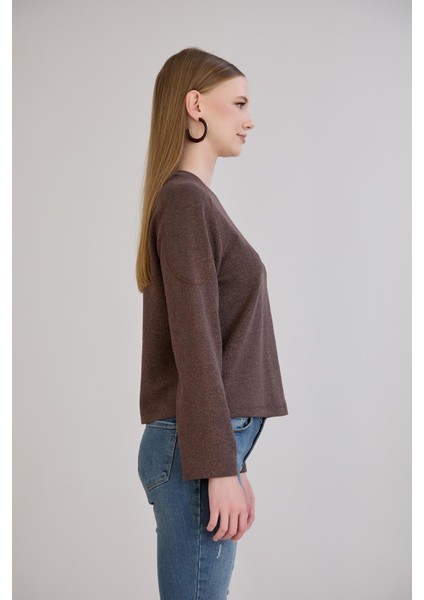 Günlük Kullanıma Uygun Geniş Yaka Regular Kalıp Simli Triko Kahverengi indirimleri
