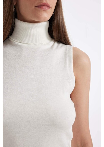 Regular Fit Balıkçı Yaka Kolsuz Basic Düz Triko Kazak U8250AZ24AU