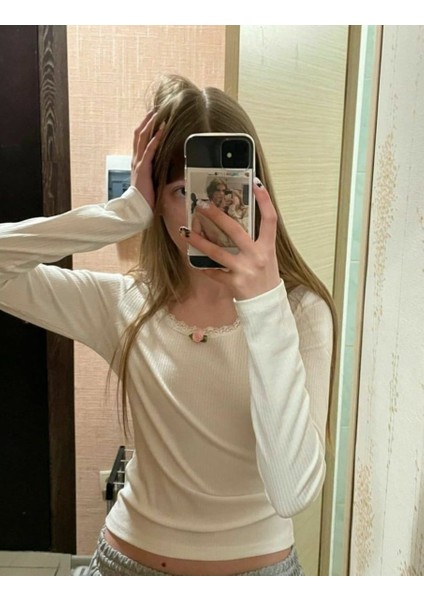 Önü Gül Detaylı Lolita Kaşkorse Uzun Kollu Princess Bluz fiyatları