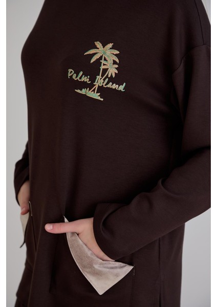 Kadın Cepleri Deri Garnili Baskılı Kahverengi Eşofman Takımı