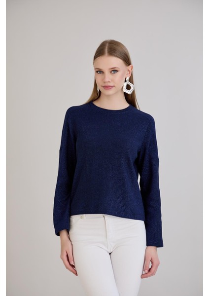 Günlük Kullanıma Uygun Geniş Yaka Regular Kalıp Simli Triko Indigo