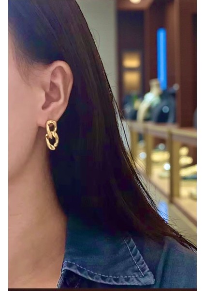 Altın Renk Gurmet Model Çivi Kilitli Sallantılı Küpe fiyatları