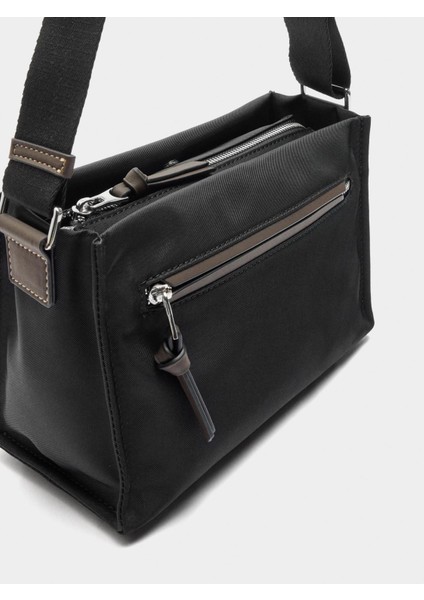 Teknik Kumaş Çapraz Askılı Orta Boy Çanta modelleri