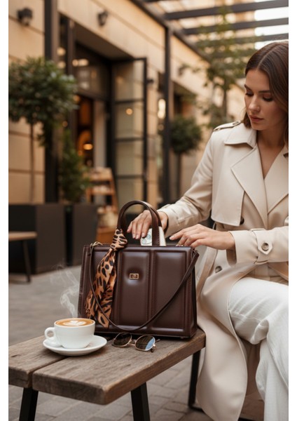 Kadın Kahverengi Fular Detaylı El-Omuz Çanta Şık ve Modern Tasarım modelleri