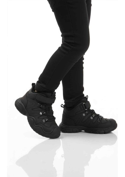 Siyah Kürklü Soğuğa Dirençli Kaymaz Erkek Çocuk Bot 2090 P