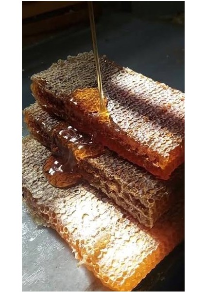 ​🍯 Petekli Karakovan Balı: Arının Emeği, Doğanın Sanatı modelleri
