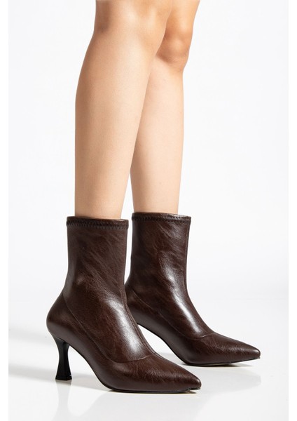 Kadın Kahverengi Cilt Bilekli Orta Boy Topuklu Bot