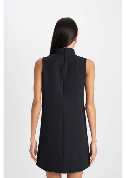 Yarım Balıkçı Yaka Basic Düz Düğmeli Kolsuz Mini Kırmızı Abiye Elbise