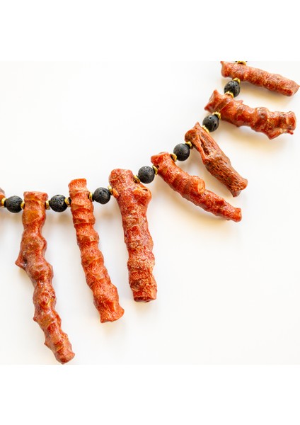 Loki – Lav Taşı, Mercan & Hematit Kolye fiyatları