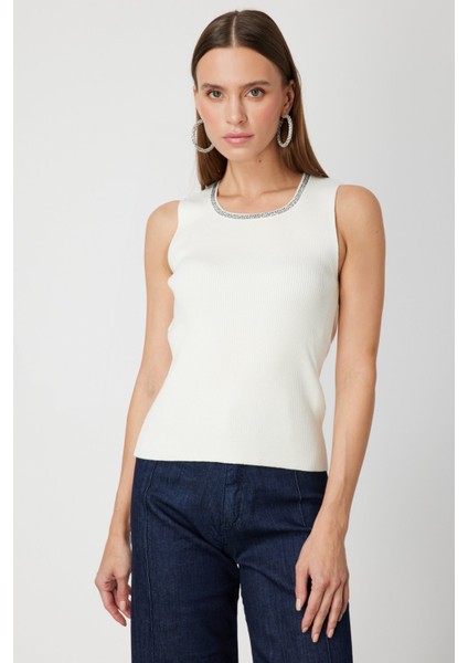 Kadın Yakası Taşlı Kolsuz Triko Kazak 65394 Ekru
