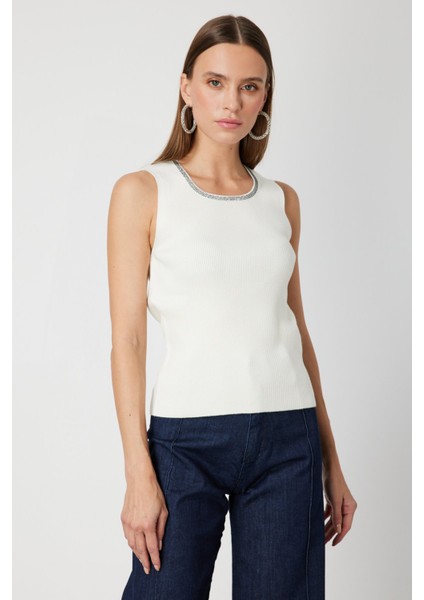 Kadın Yakası Taşlı Kolsuz Triko Kazak 65394 Ekru fiyatları