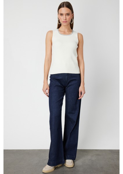 Kadın Yakası Taşlı Kolsuz Triko Kazak 65394 Ekru modelleri