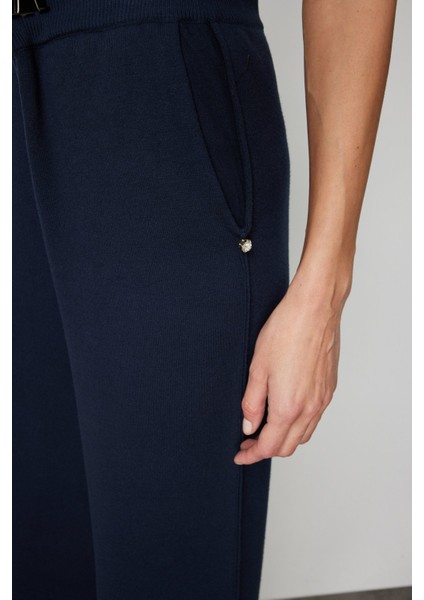 Kadın Cebi Taş Detaylı Bol Paça Triko Pantolon 63919 Lacivert modelleri