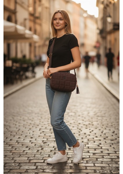 Kadın Kahverengi Kalın Askılı Kapitone Omuz Çantası